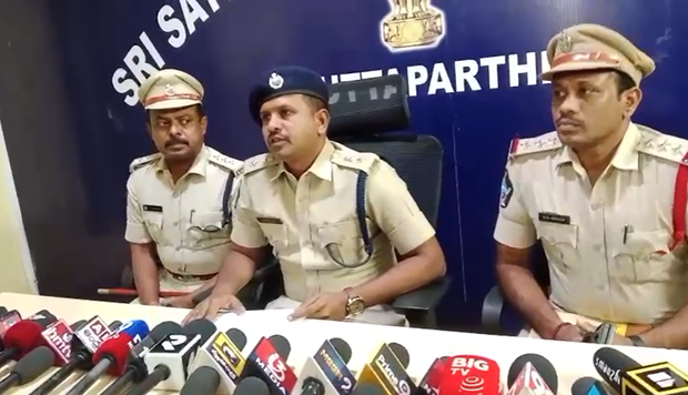 #PuttaparthyPolice