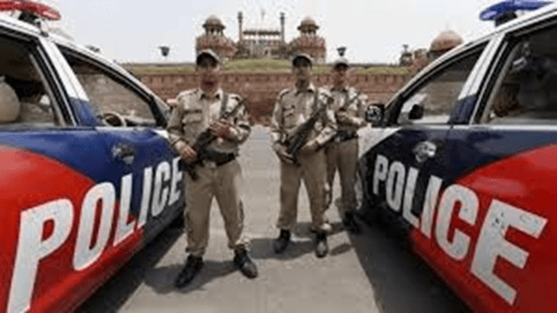 #PoliceDelhi