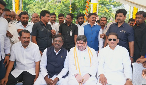 #PonnamPrabhakar